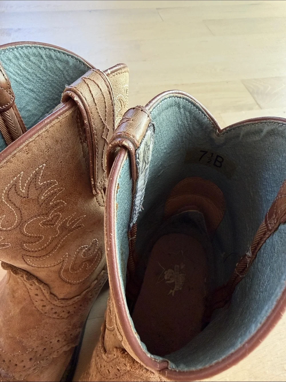 Ariat 🤎 - Picture 8 of 9